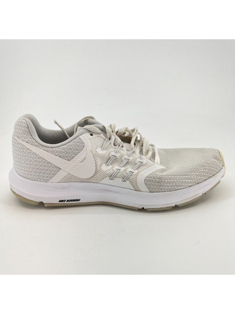 Nike Run Swift Womens Size 9 White Athletic Running Walking Shoes Sneakers